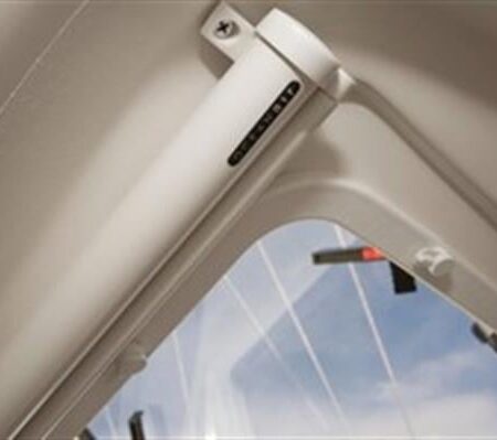 Rail shade stor perde