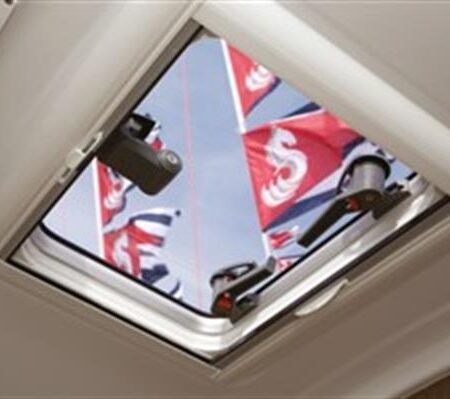 Surface sky screen stor perde